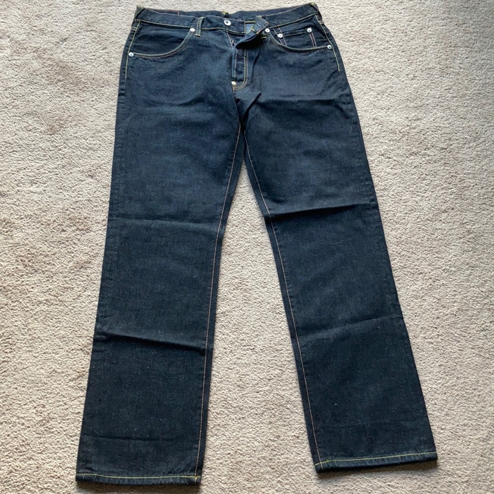 Beautifully stitched jeans! Barely worn!